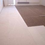 Предимства и недостатъци на суха подова замазка